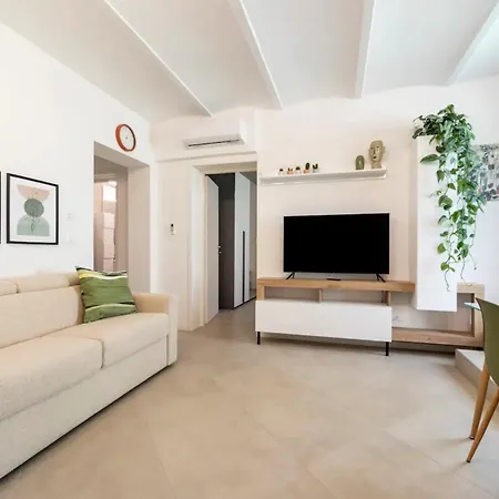 Mono Aldini Apartamento