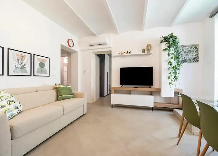 Mono Aldini Lägenhet